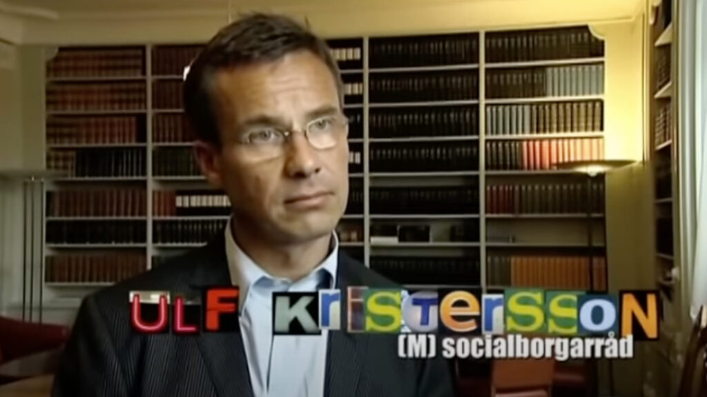 Video med Ulf Kristersson som flyr journalisternas frågor