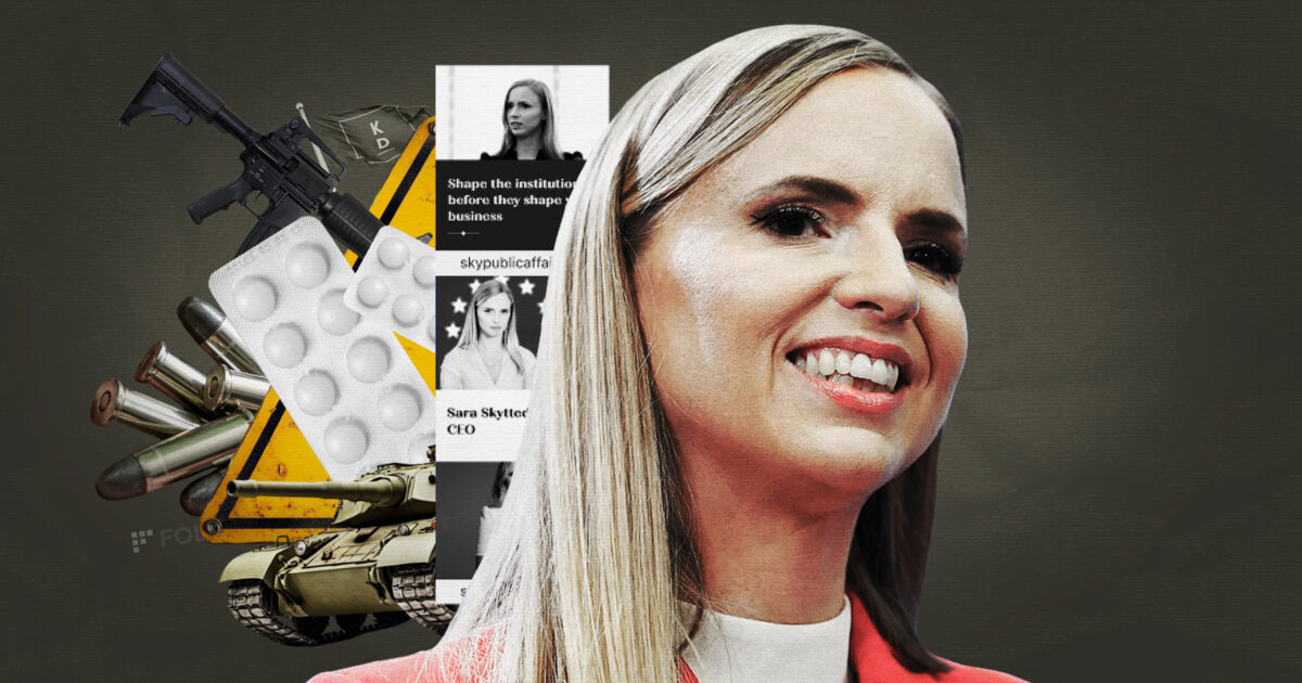 Sara Skyttedal framför vapen och läkemedel. Skärmdumpar från Sky public affairs. Kläggets montage.
